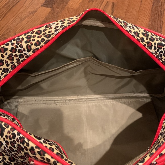 Leopard travel bag - Picture 4 of 11